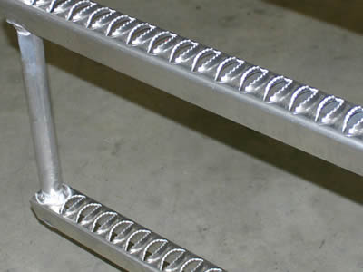 Two spans galvanized diamond strut safety grating ladder rungs details.